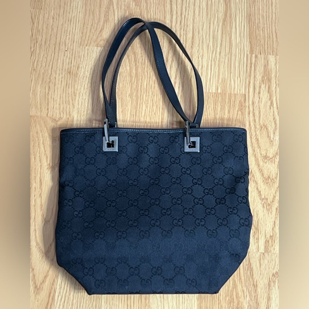 Gucci Black Signature Small Tote - Picture 3 of 11